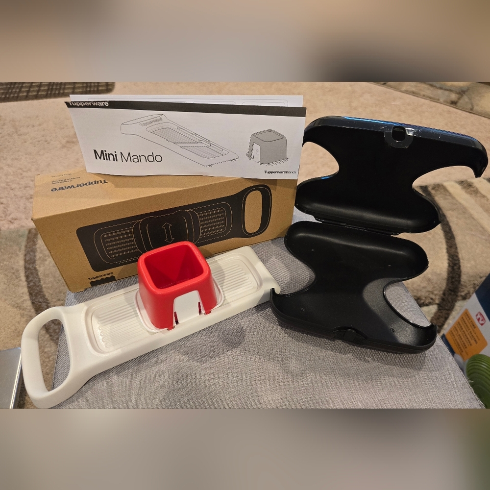 Tupperware Mini Mando and Napkin Holder